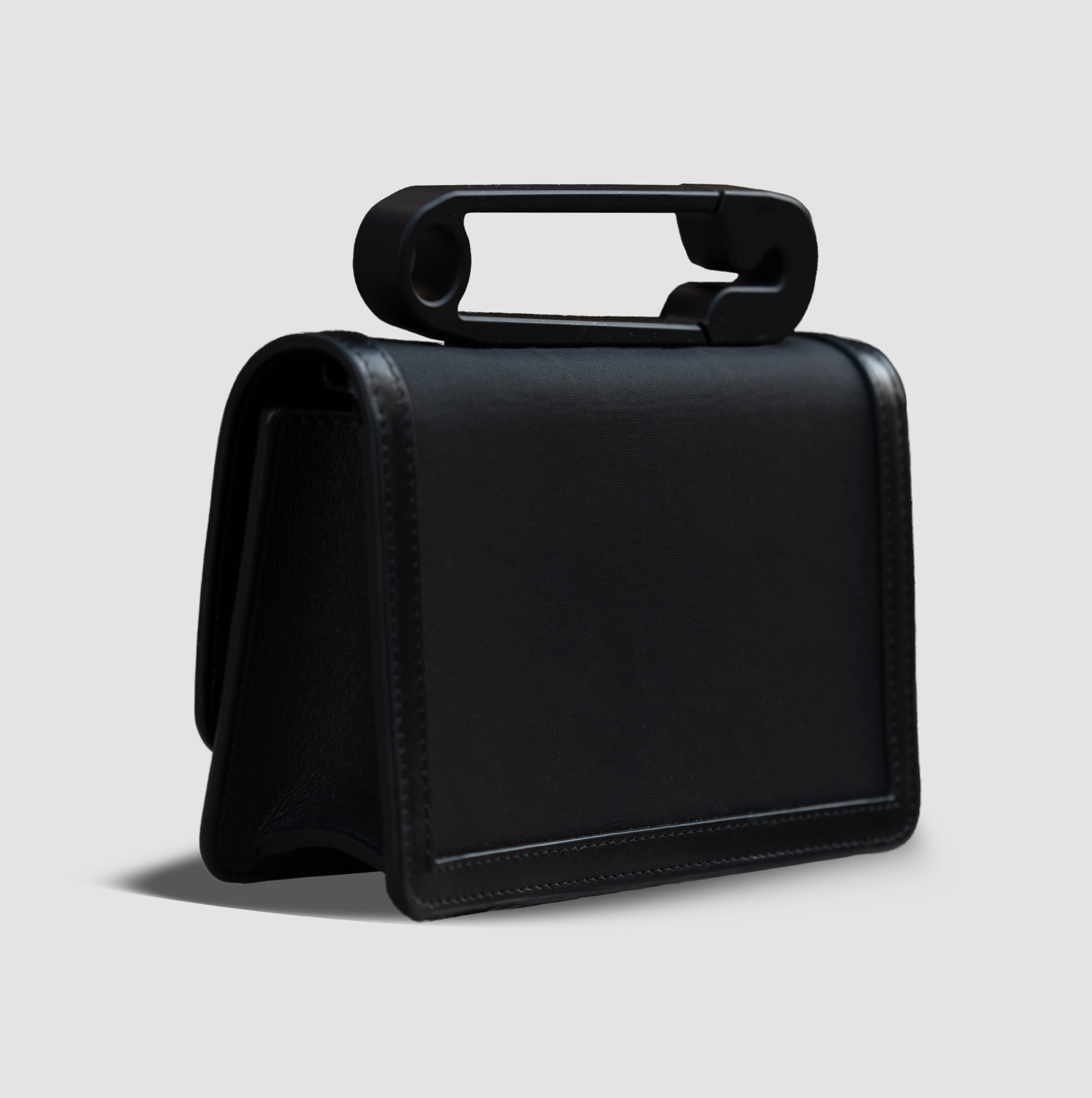 Jet Black Aura - Görsel 4